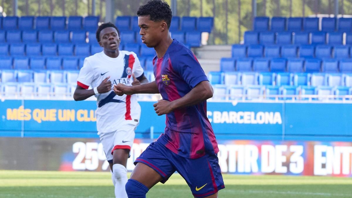 Shane Kluivert es un delantero muy técnico