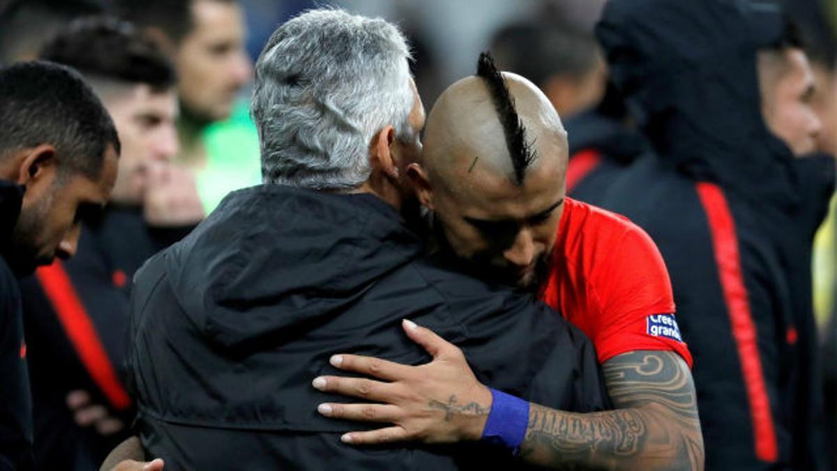 Reinaldo Rueda valoró los escenarios de futuro para Arturo Vidal en SPORT