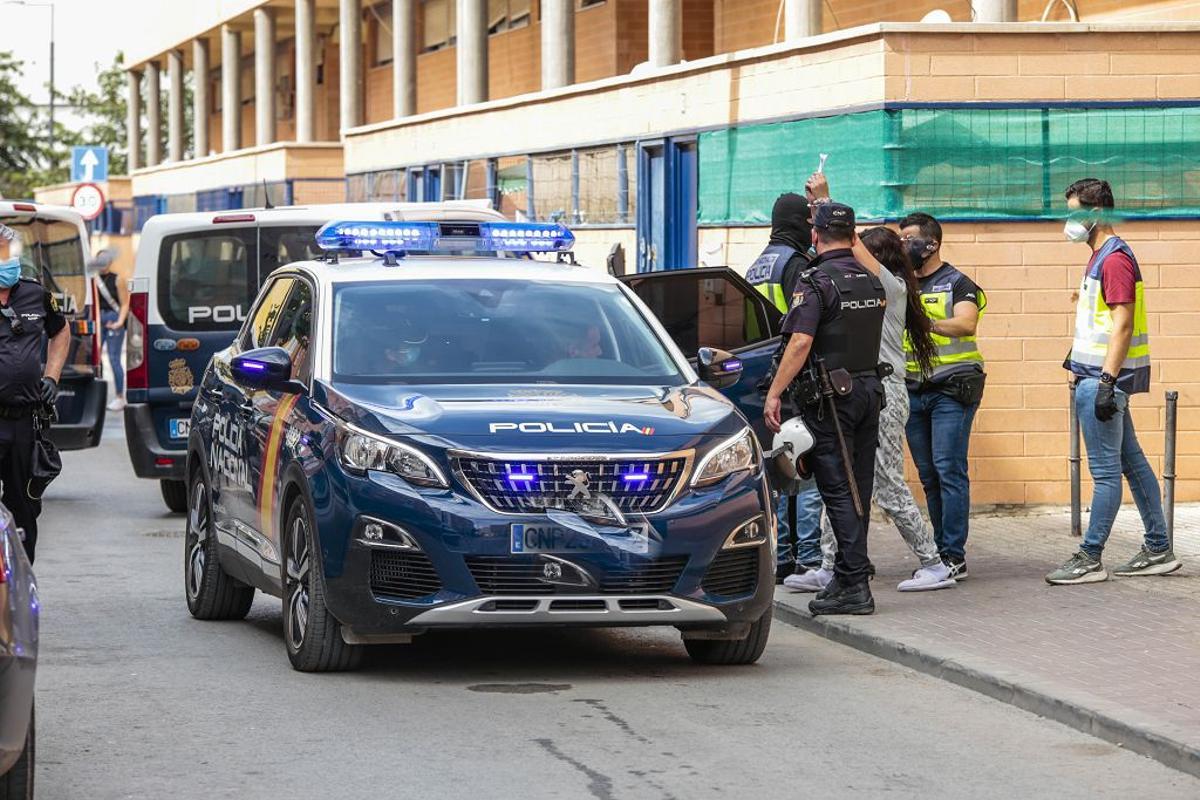 Intervención policial. Menudeo, gallos y tortugas en Ministriles, Lorca-3634.jpg