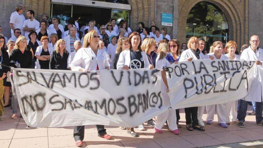 Médicos &quot;indignados&quot; crean una plataforma contra la política del PP