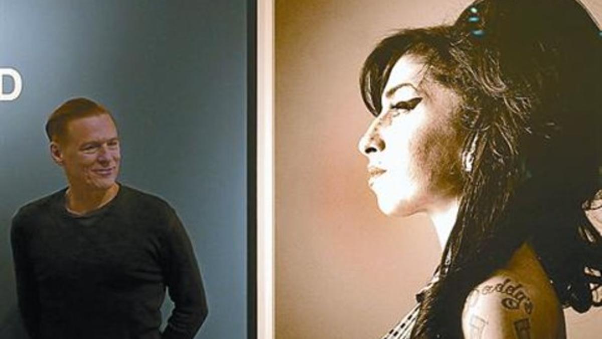 Bryan Adams, junto a la foto de Amy Winehouse. Debajo, Ben Kingsley.