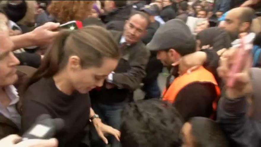 Angelina Jolie, en Grecia con los refugiados