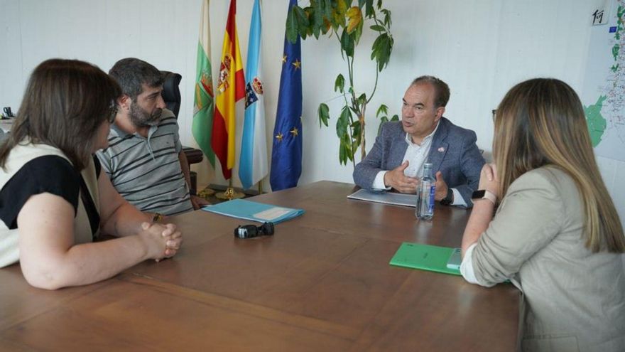 García, Campos, Crespo y Canda, durante la reunión.