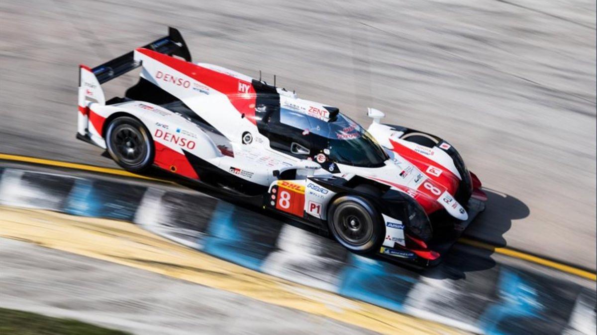 Alonso, a los mandos del Toyota en Sebring