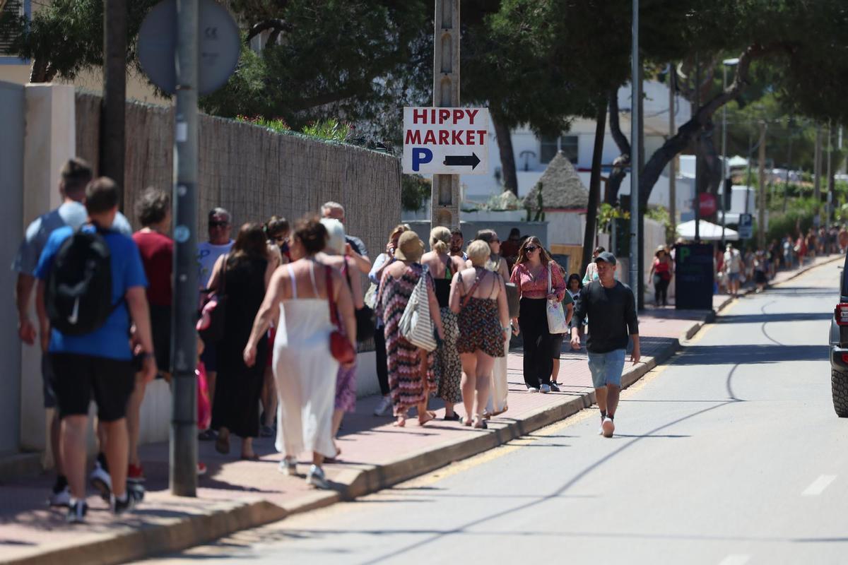 La apertura del Hippy Market de es Canar, en imágenes