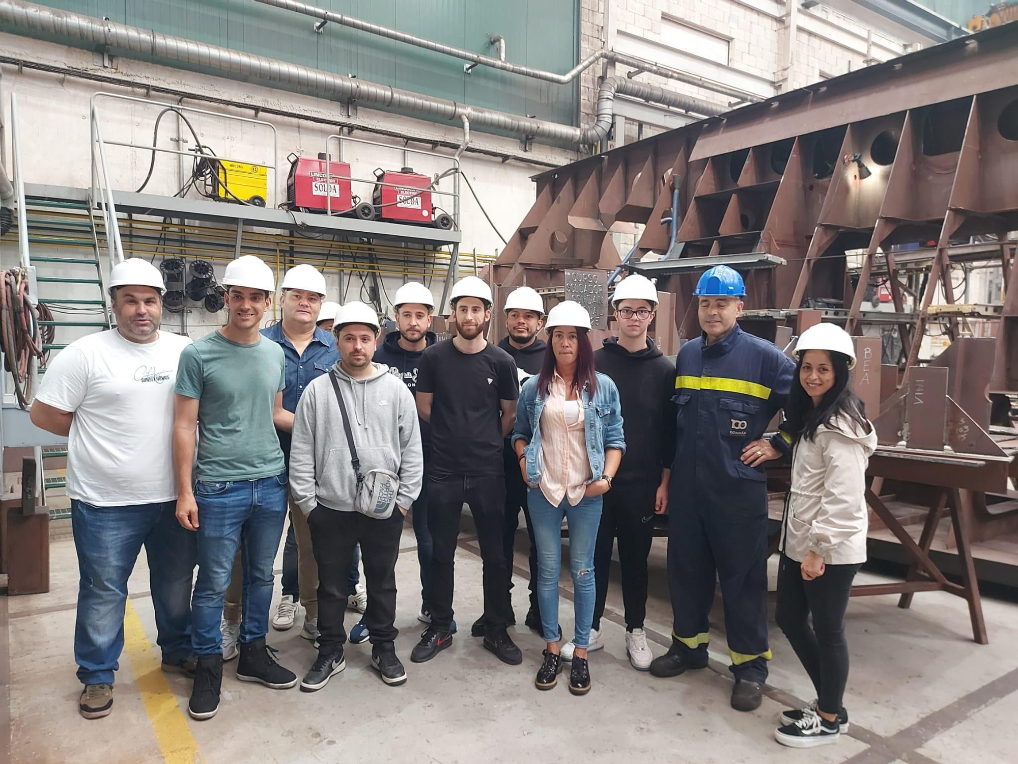 En imágenes: Así fue la entrega de títulos del curso de formación a la carta del Sepepa para Gondán