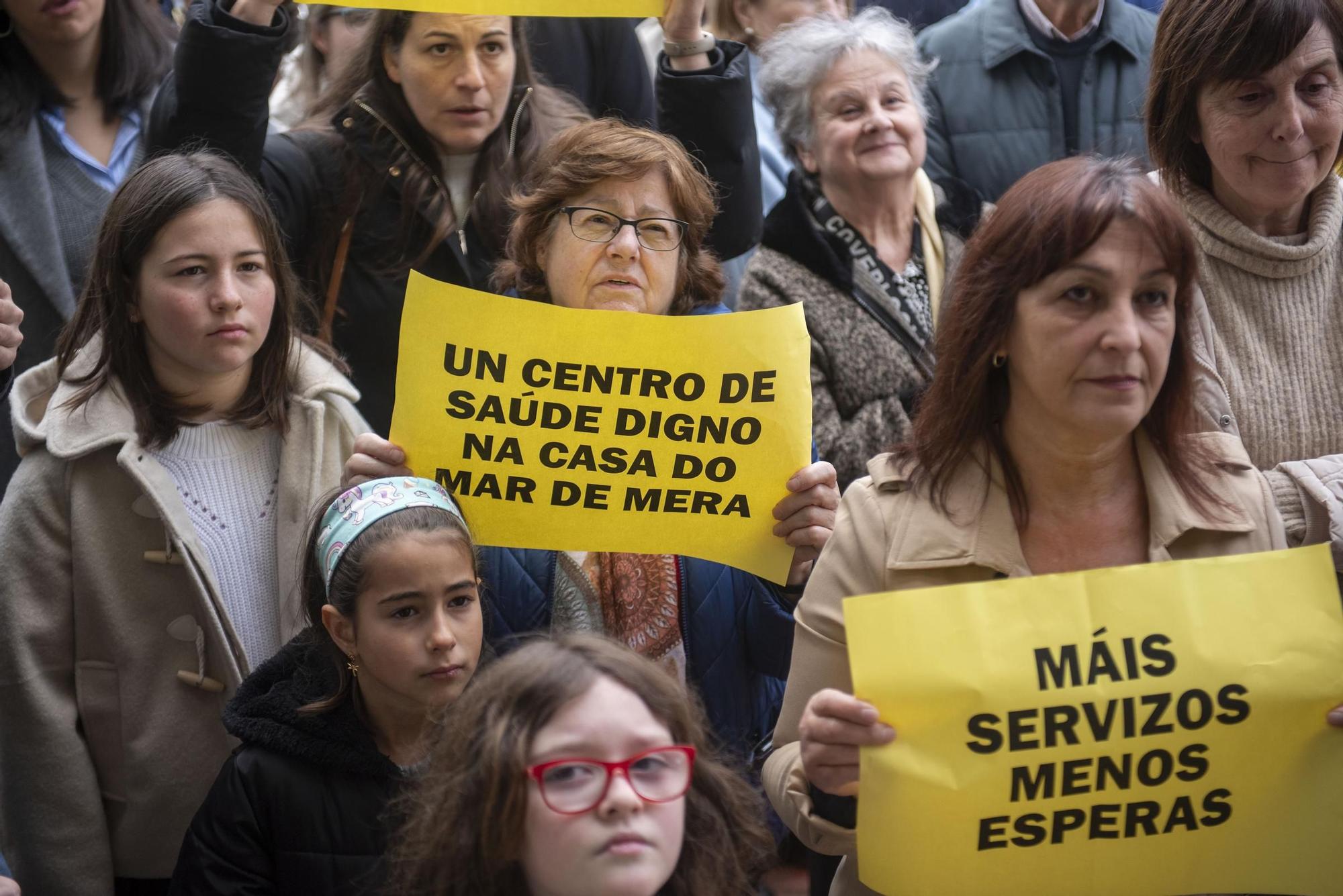 Protesta en Mera para exigir la mejora integral del centro de salud