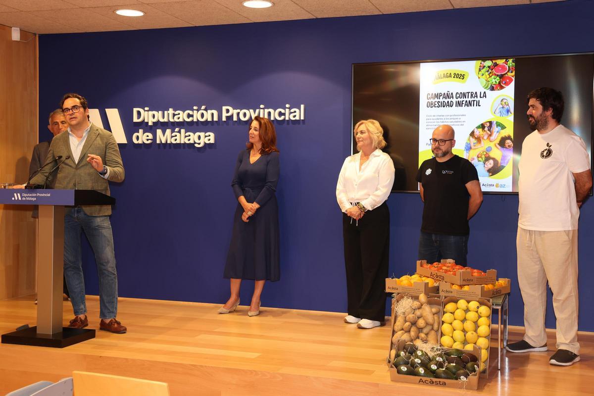 Antonio Zoido durante el acto de presentación de la campaña contra la obesidad infantil.