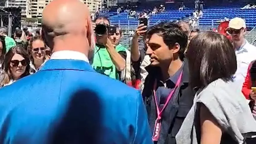 Carlos Sainz se deja ver en Montecarlo durante la Formula E