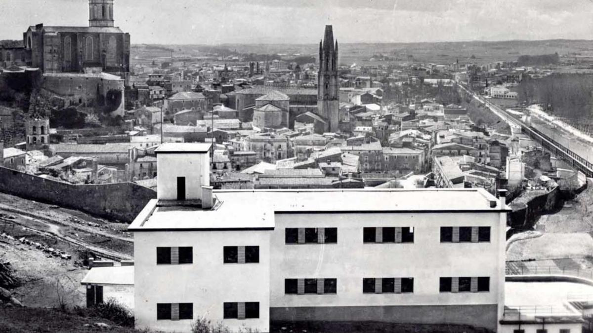 Una imatge icònica de Girona amb la càmera de Fargnoli. | A. DE GIRONA. CRDI / FARGNOLI