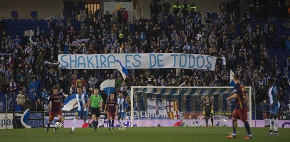 Multa de 4.000 euros al Espanyol por las pancartas contra Sakira
