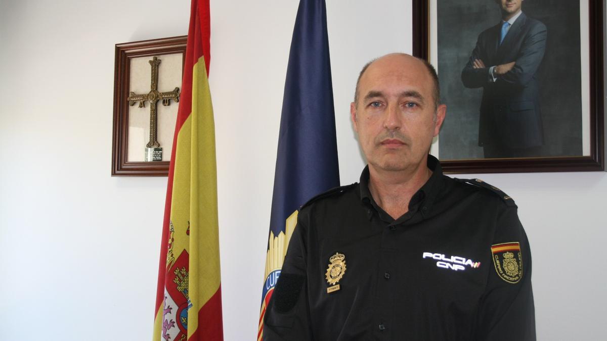 El nuevo responsable de la Comisaría de Policía Nacional de Siero.