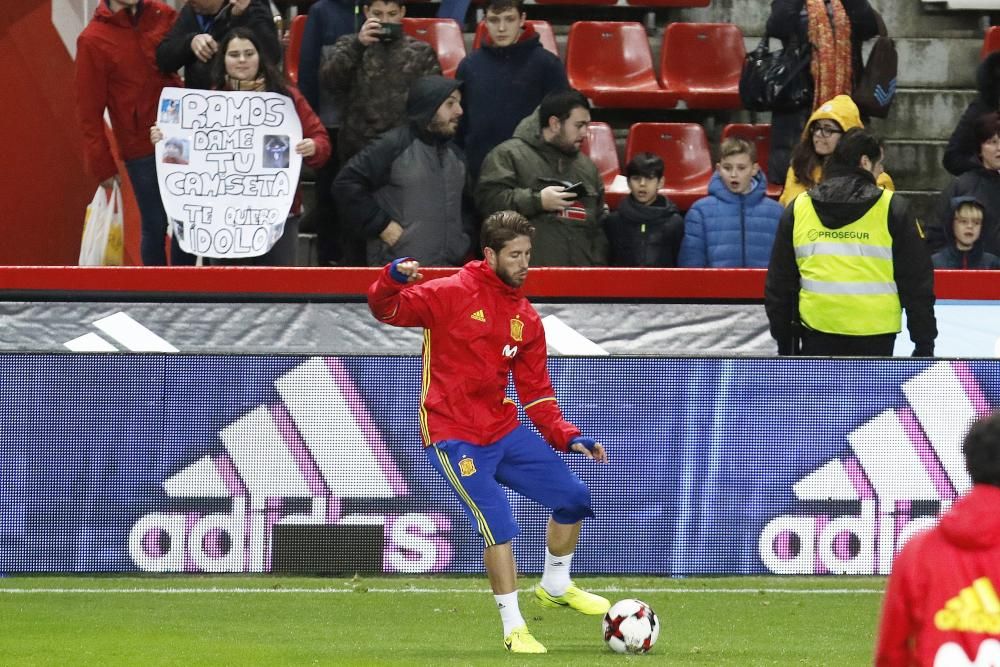 Entrenamiento de la selección española en El Molinón.