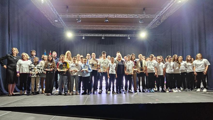 Orpesa homenajea a sus deportistas destacados