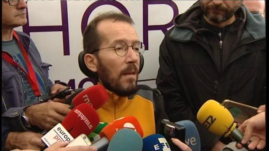 Podemos cree que la abstención del PSOE es darle las &quot;tijeras&quot; a Rajoy