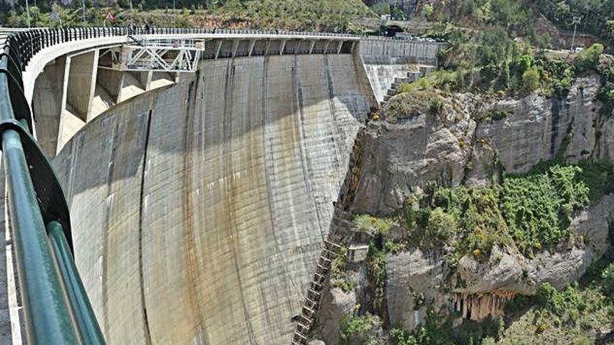 Presa de l&#039;embassament de la Llosa del Cavall, on va tenir lloc l&#039;accident ahir al matí