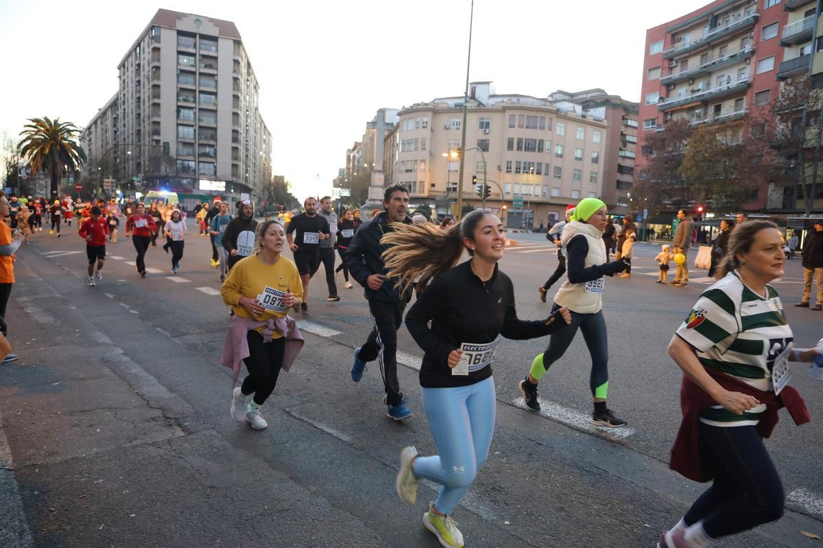 ¡Búscate en las imágenes de la San Silvestre de Cáceres!