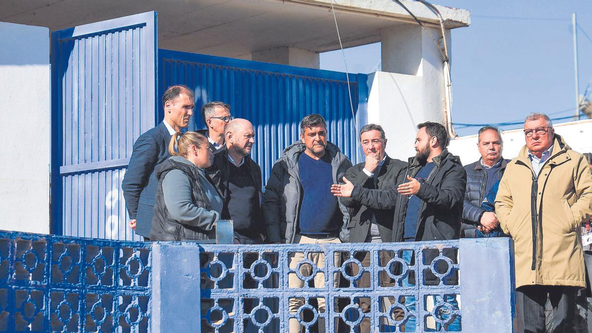Visita del presidente de la RFEF Rafael Louzán al Camp del Palleter del Paiporta