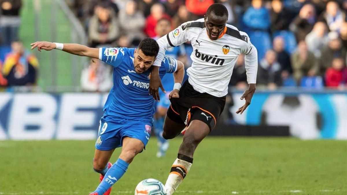 Ángel firmó un gol y regaló otro a Mata en la victoria del GGetafe contra el Valencia