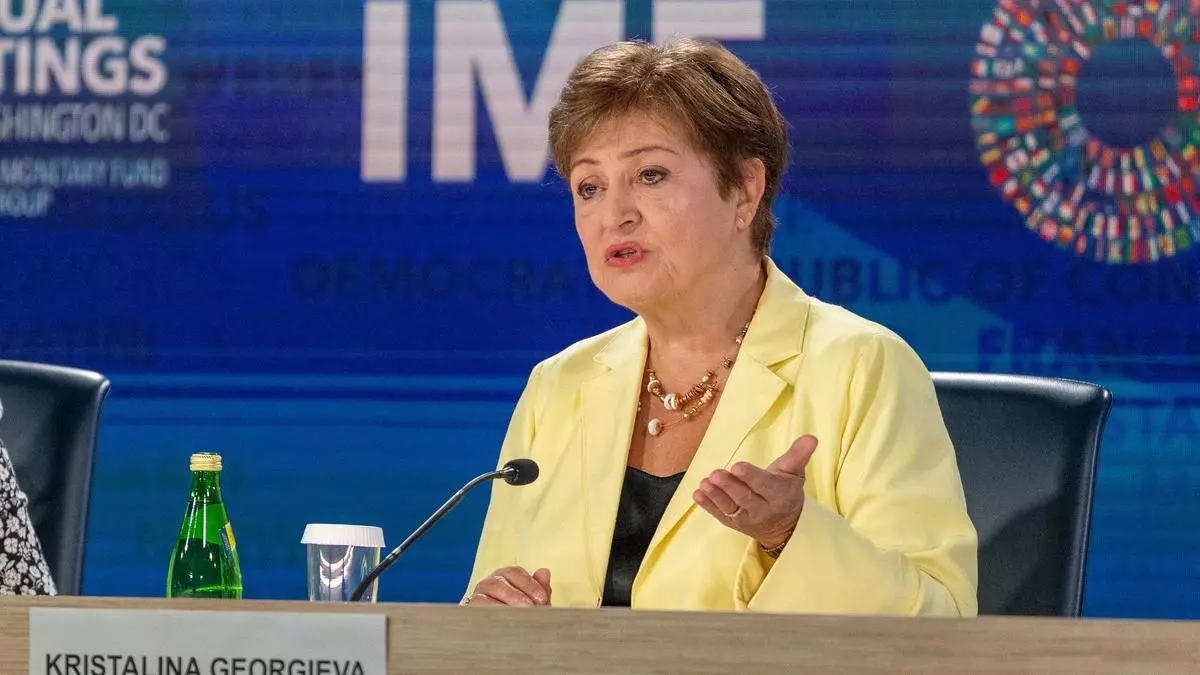 Georgieva prevé un momento de menos crecimiento "pero no recesión" por la guerra comercial