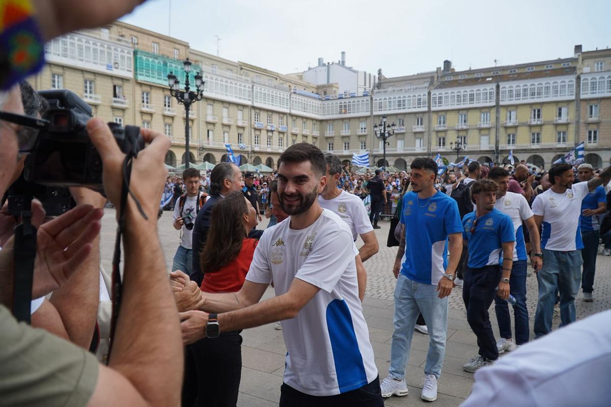 Recibimiento institucional al Deportivo en María Pita