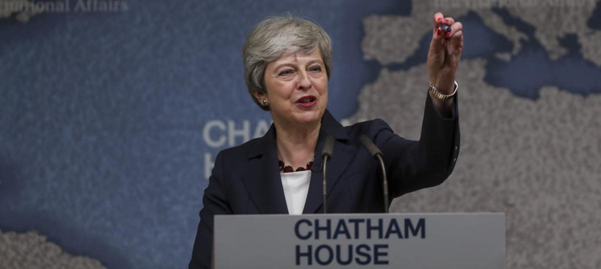 Theresa May gesticula durante su último discurso.