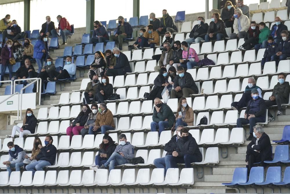 El derbi entre el Figueres i el Girona B en imatges