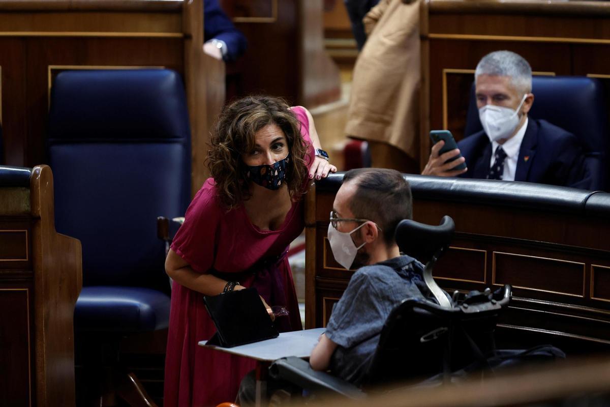 María Jesús Montero y Pablo Echenique.