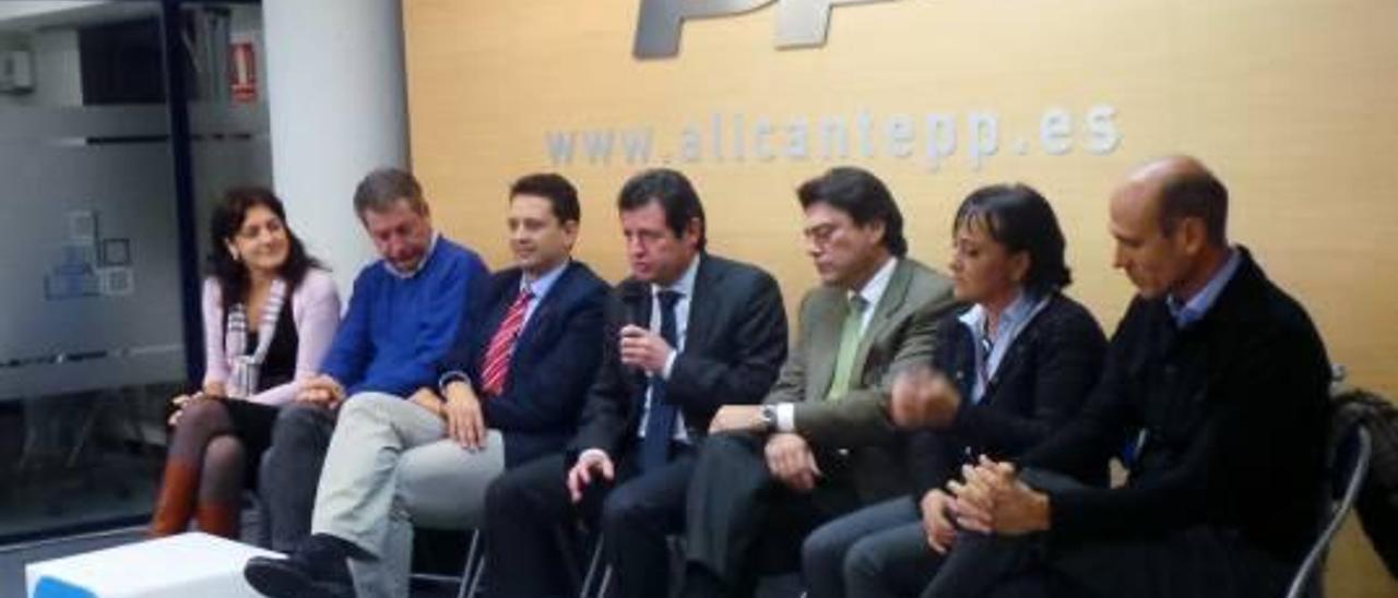 Císcar reúne a los presidentes del PP en Alicante para pactar el sustituto de Castedo