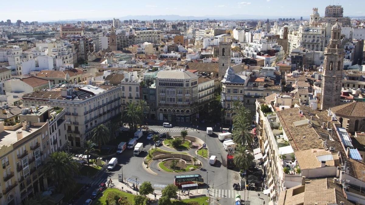 Nuevo vial ciclista en Tres Forques y turno para la plaza de la Reina