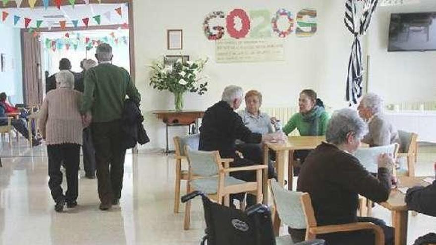 Mayores en una residencia de la tercera edad.