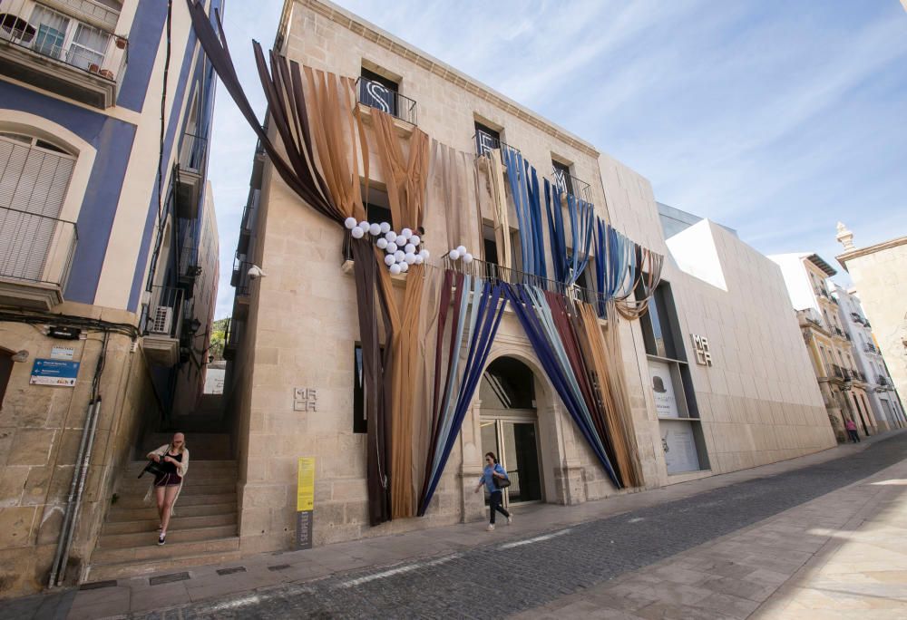 Instalaciones de arquitectura efímera en los museos de Alicante