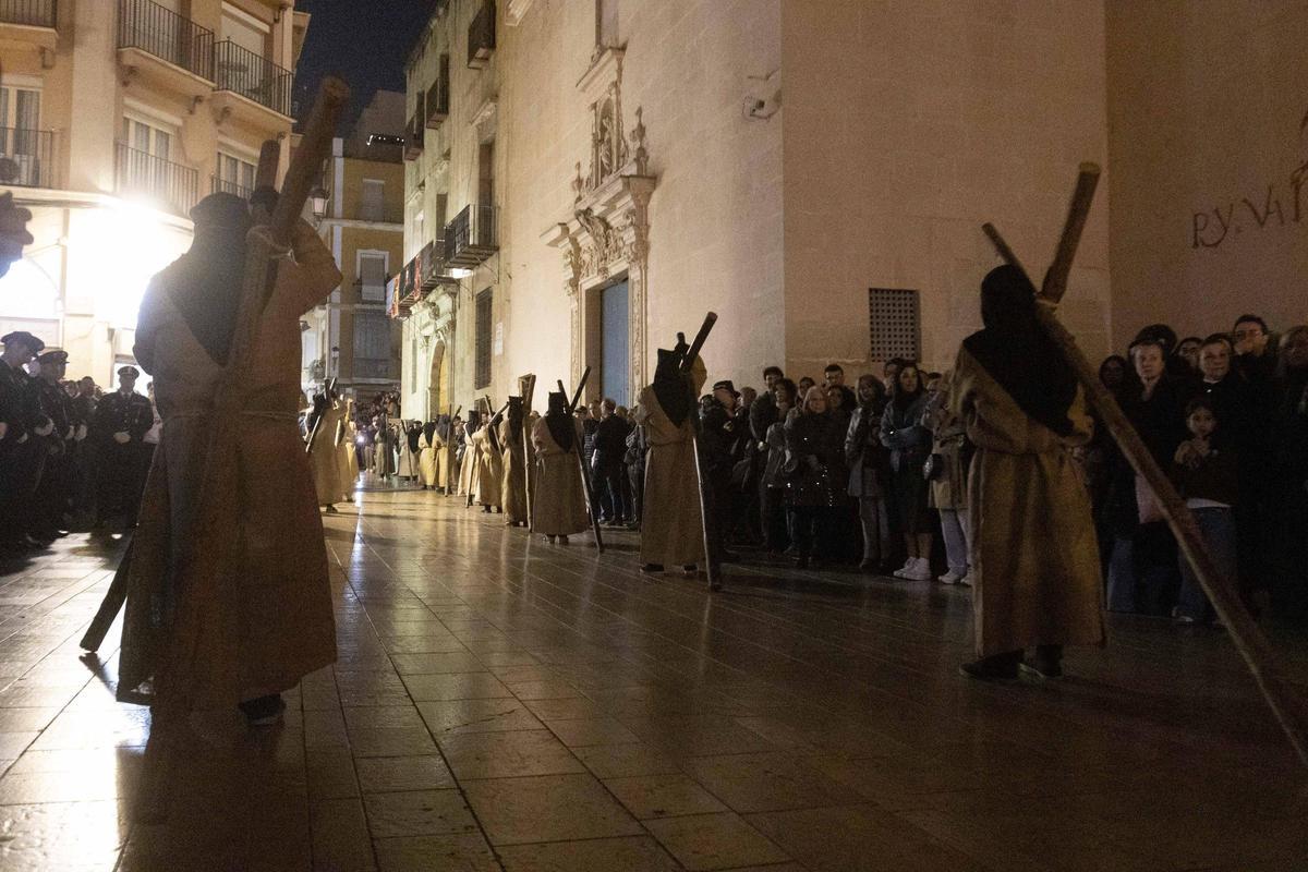 Semana Santa en Alicante 2026: Procesión de la Hermandad Penitencial del Perdón en el Jueves Santo