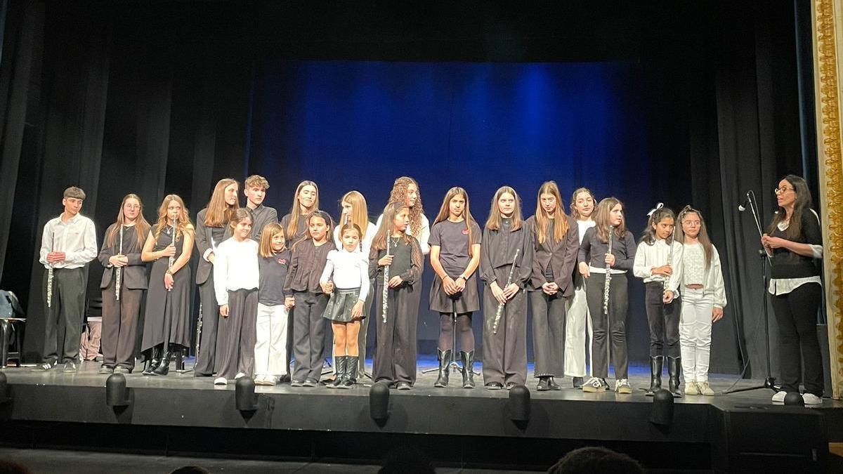 Escuela de Música “Jesús López Cobos” el miércoles 25 en el Teatro Latorre.