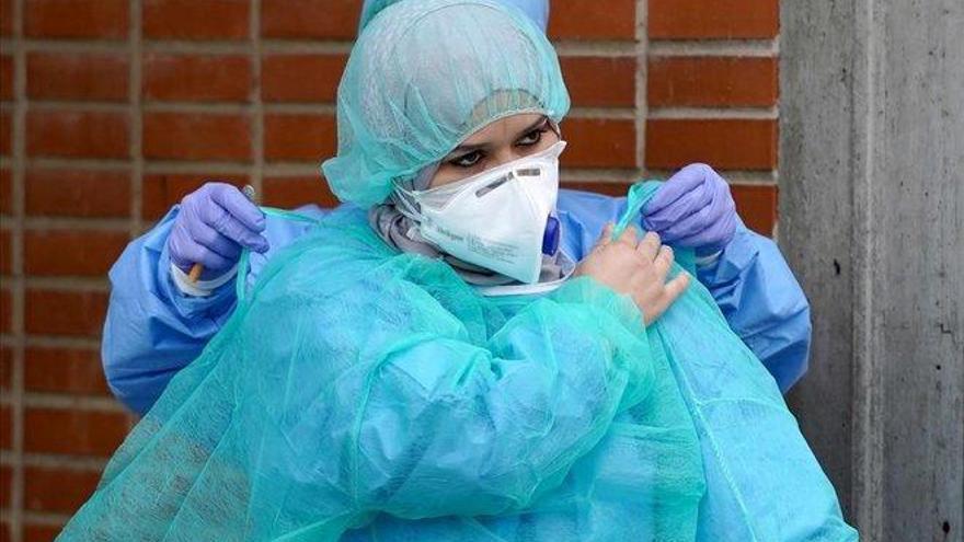Más de 12.000 trabajadores sanitarios, infectados por covid-19 en España