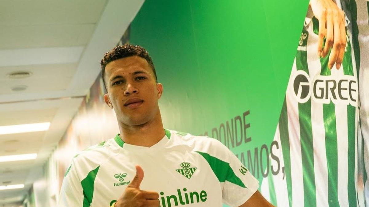 VÍDEO | El Betis inicia los reconocimientos médicos