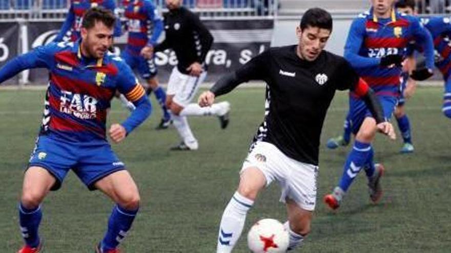 El Llagostera canvia la dinàmica amb un gol de Toni Gabarre