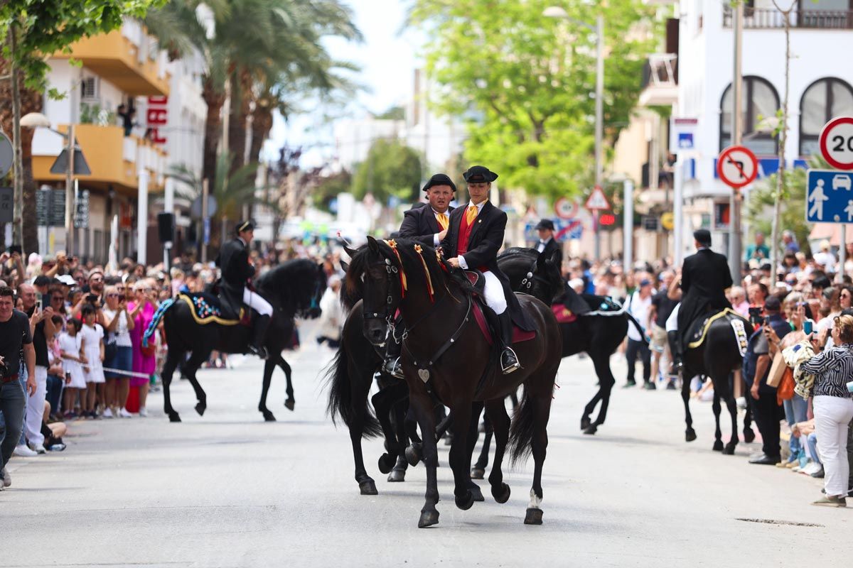 Todas las imágenes de 'Anar a maig' en Santa Eulària