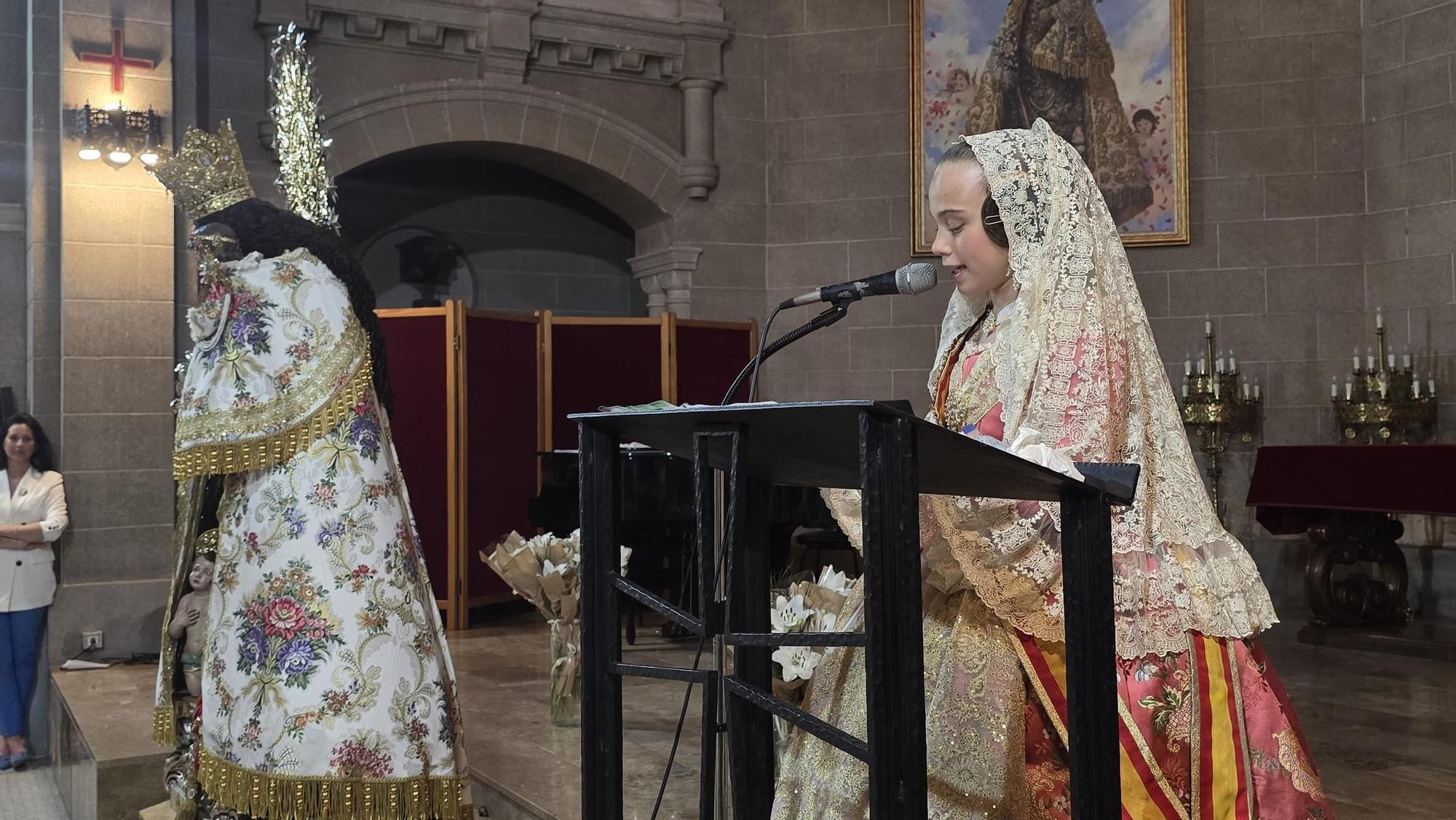 Así ha sido el Besamanos de las falleras mayores y cortes de honor 2025