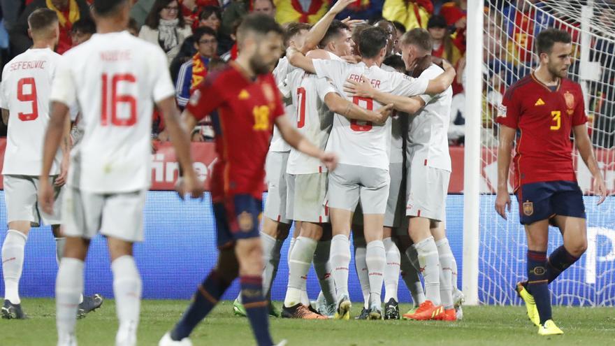 Una España obtusa da un paso atrás ante Suiza