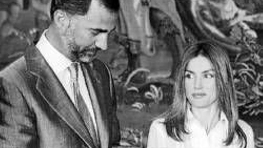 Felipe y Letizia: LOS PRINCIPES DE ASTURIAS VUELVEN AL TRABAJO