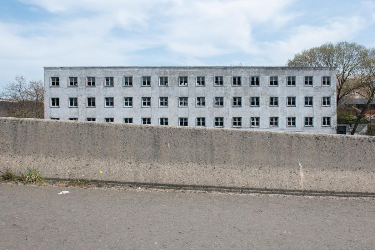 CUARTEL DE AUTOMOVILES A GRELA
