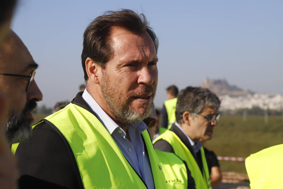 A.J.González Córdoba Óscar Puente ministro transporte visita obras del Bypass de Adif en Almodóvar