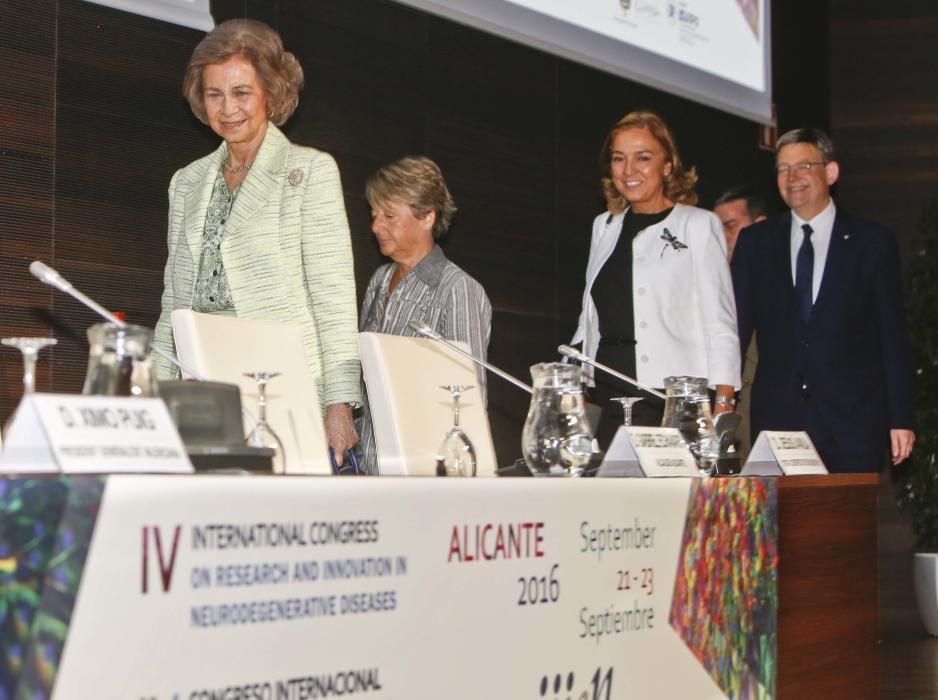 La reina Sofía preside el IV Congreso Internacional de Enfermedades Neurodegeneratiavas en Alicante