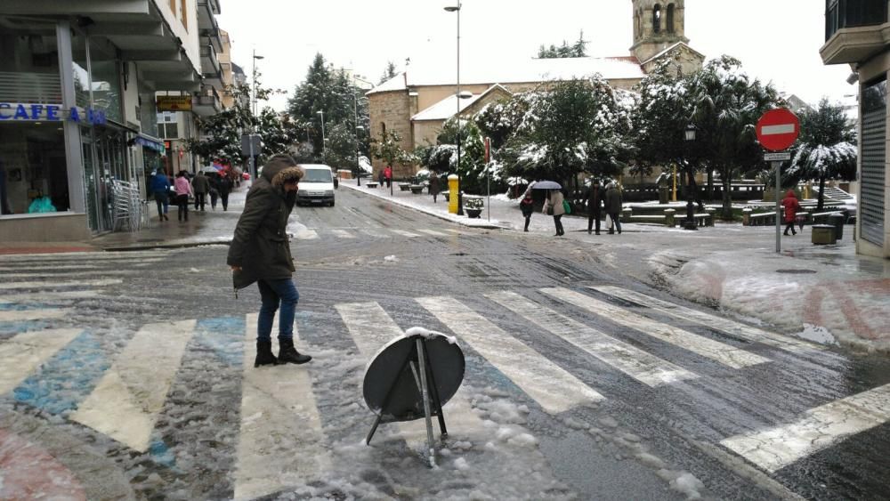 La nieve cubre de blanco la provincia de Pontevedr