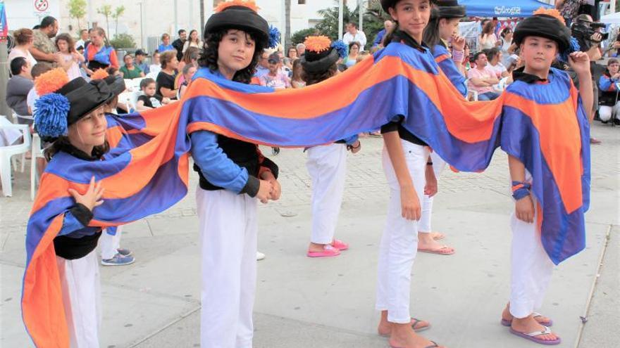 Ball de la Baieta 
de la Muixeranga 
La Torrentina. Amparo Llópez