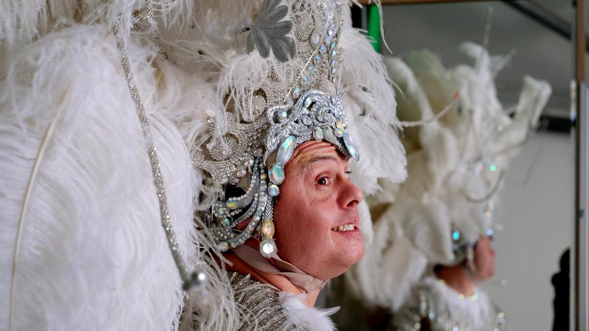 Héctor. Reportaje sobre Drag Kings y discapacidad.