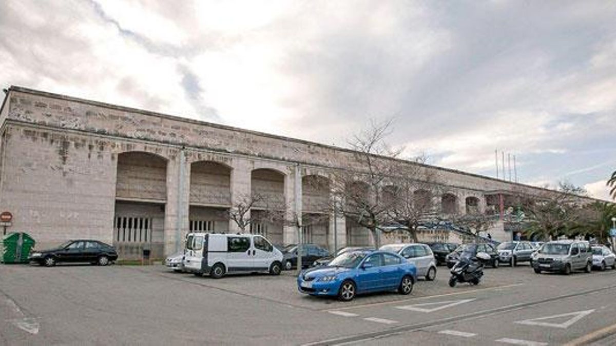 El polideportivo Germans Escales se encuentra en el Rafal.