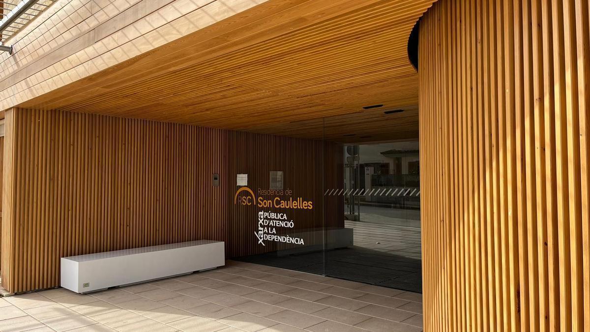 Entrada de la residencia de Son Caulelles en Marratxí, que entró en funcionamiento en octubre de 2022
