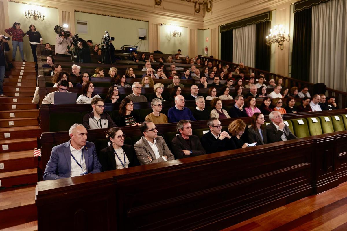 Todas las fotos de la sesión electoral al Rectorado de la UV